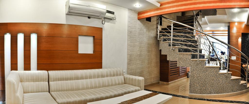 Hotel Vanson Villa - Near Connaught Place Nova Deli Exterior foto