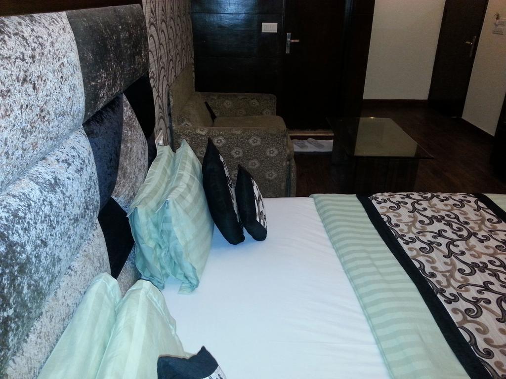 Hotel Vanson Villa - Near Connaught Place Nova Deli Quarto foto