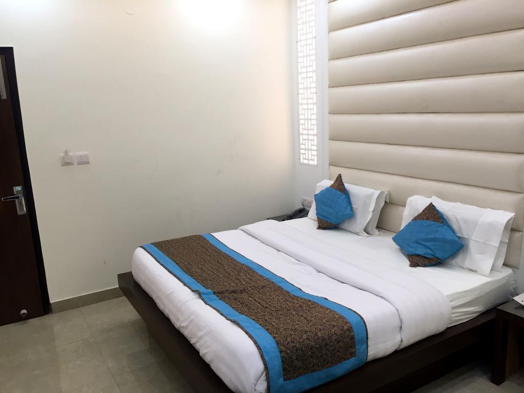 Hotel Vanson Villa - Near Connaught Place Nova Deli Exterior foto